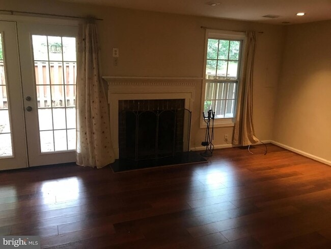 Building Photo - 12204 Apple Orchard Ct