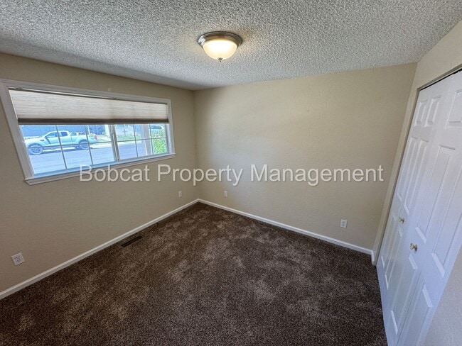 Building Photo - 3 Bed, 2 Bath, Home Located in Gardnerville