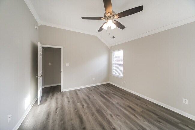 Building Photo - 9886 Stage Run Dr