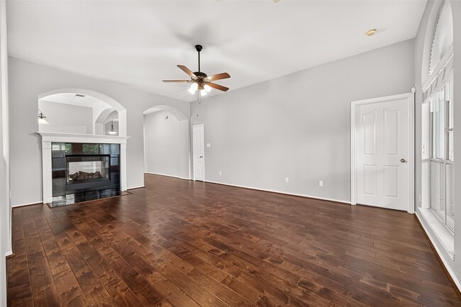 Building Photo - 11915 Lois Ln Dr