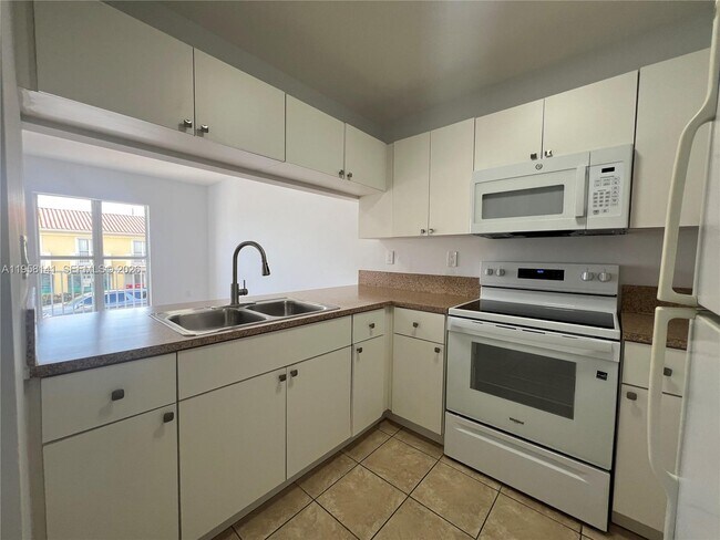 Building Photo - 9720 SW 184th St