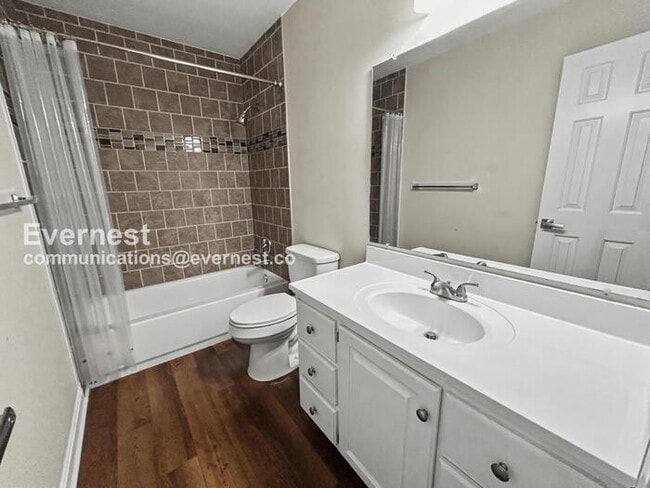 Building Photo - 10401 Bristol Ct