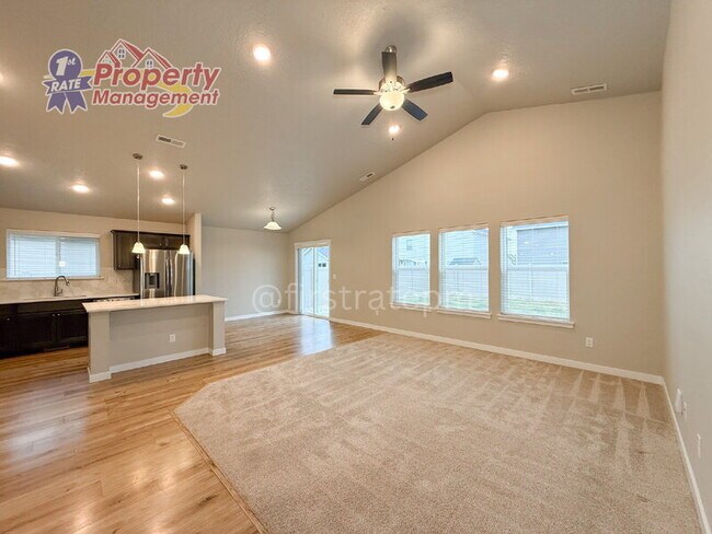 Building Photo - 11398 W Belgrave St