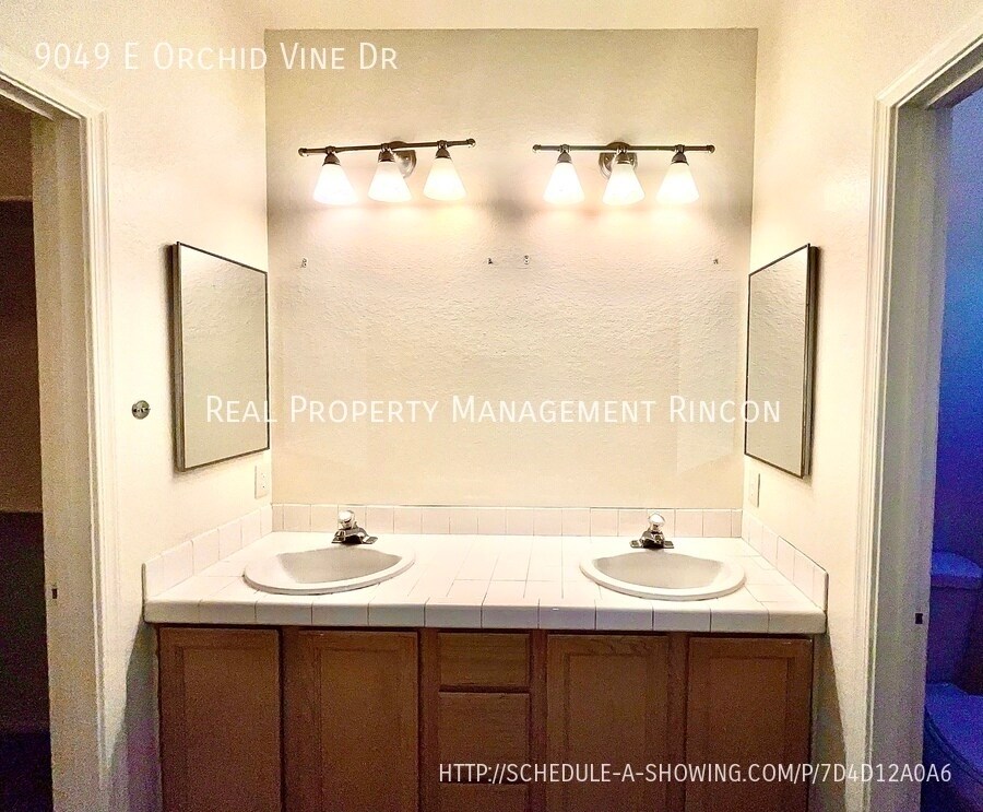 Building Photo - 9049 E Orchid Vine Dr