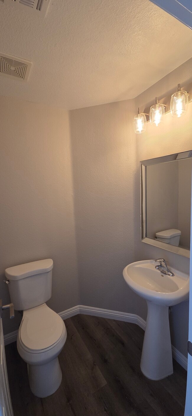 Building Photo - 658 Integrity Point Ave