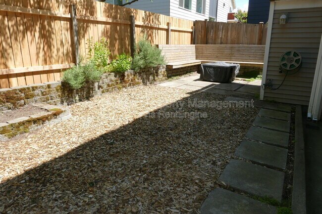 Building Photo - 810 NW 50th St