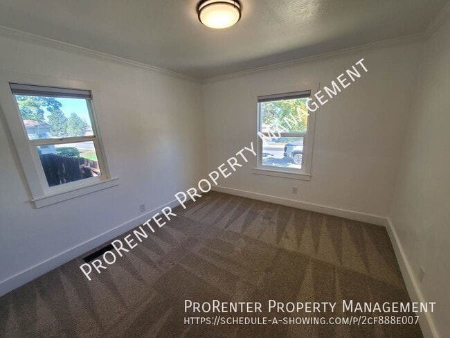 Building Photo - 145 W 200 N