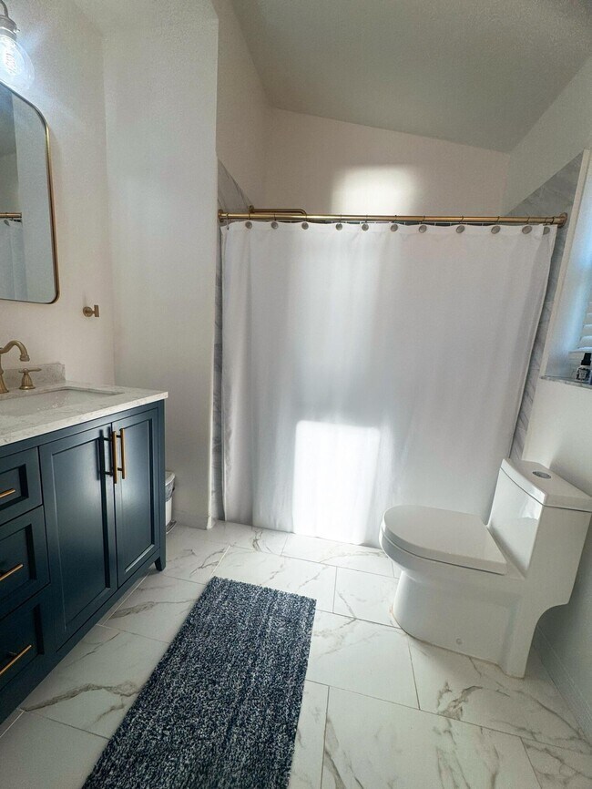 Building Photo - 532 SW Indian Key Dr