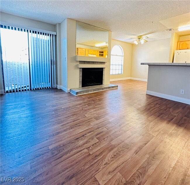 Building Photo - 2977 Juniper Hills Blvd