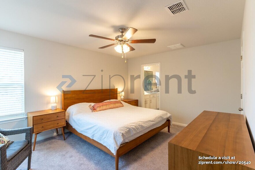 Building Photo - 9617 Dawn Pearl Dr
