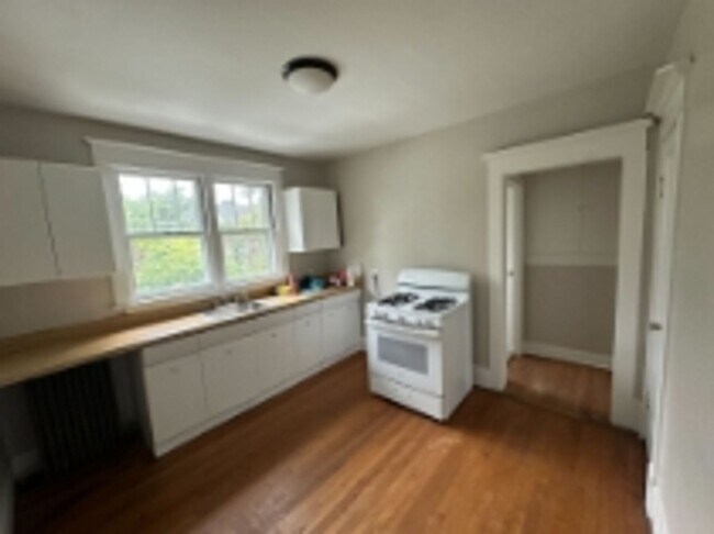 Building Photo - 28 Gardner Terrace