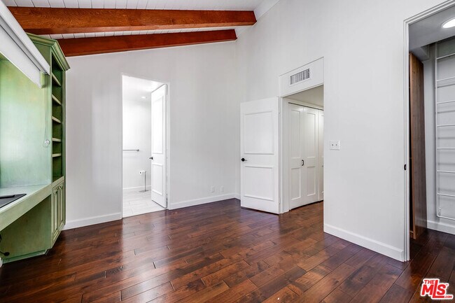 Building Photo - 9507 W Olympic Blvd