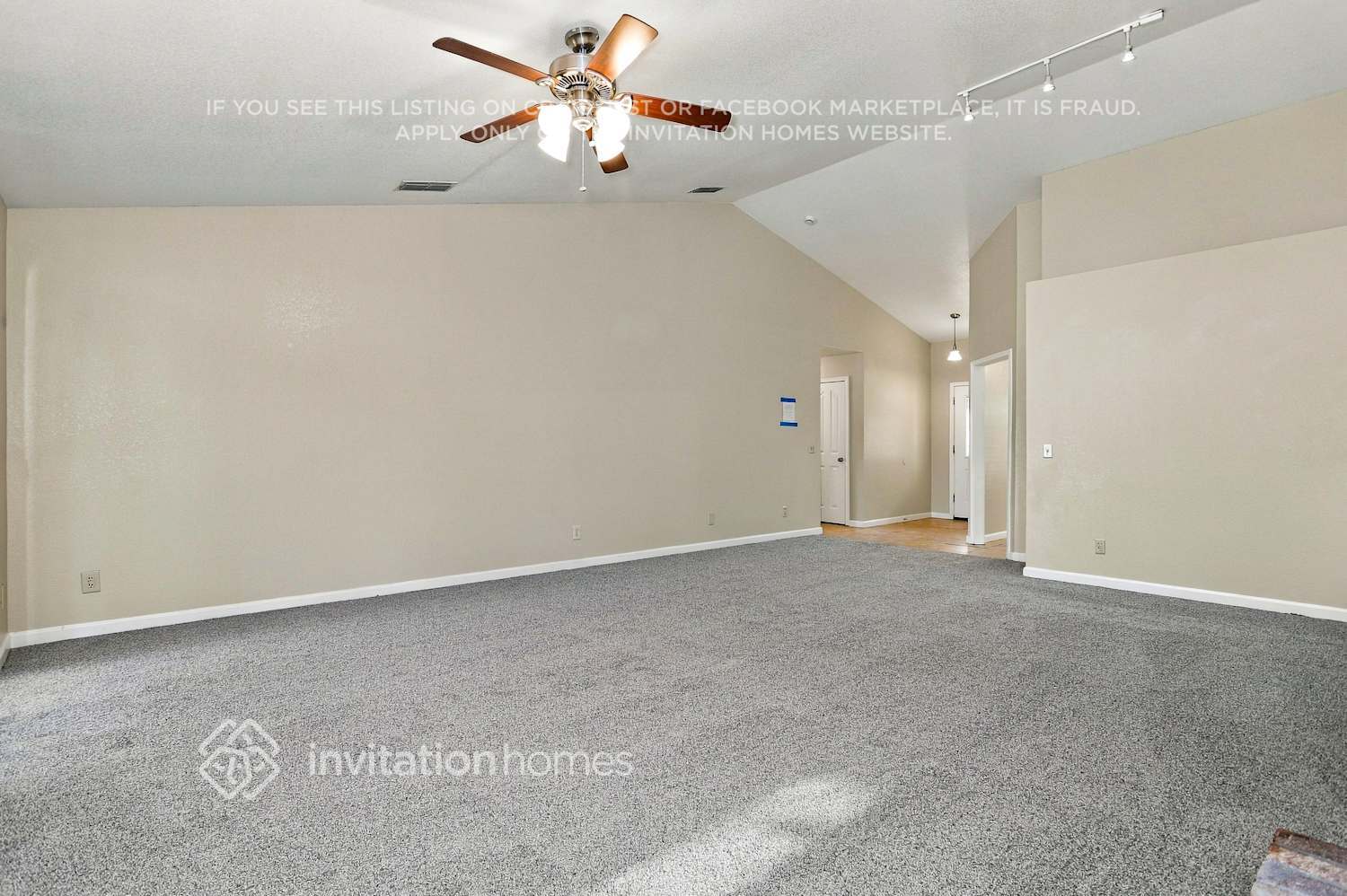 Building Photo - 8441 Solitude Ct
