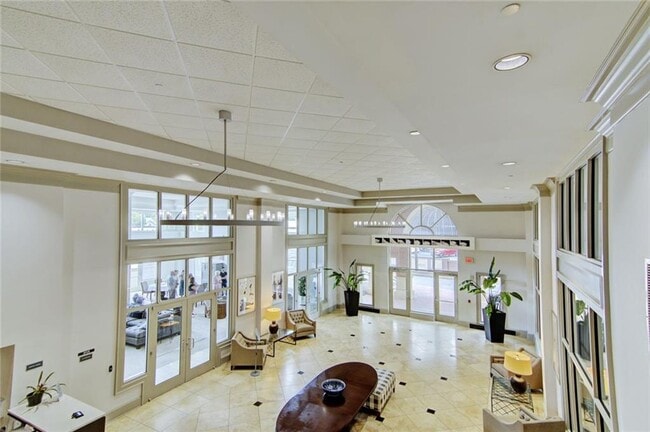 Building Photo - 3820 Roswell Rd NE