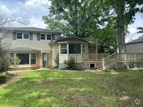 Building Photo - 2109 Villaret Dr SW