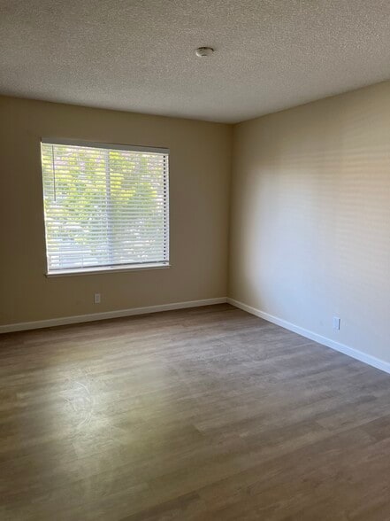 Building Photo - 5042 Bridgepointe Pl