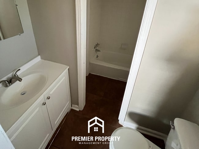 Building Photo - 5435 Whitworth Rd