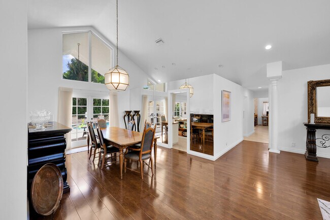 Building Photo - 4320 St Charles Way