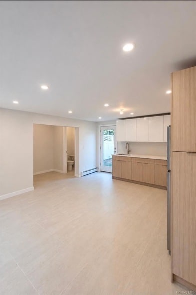 Building Photo - 60 Schneider Ave