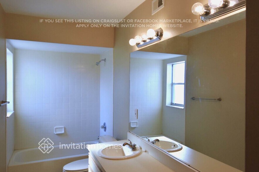 Building Photo - 1202 Barmere Ln