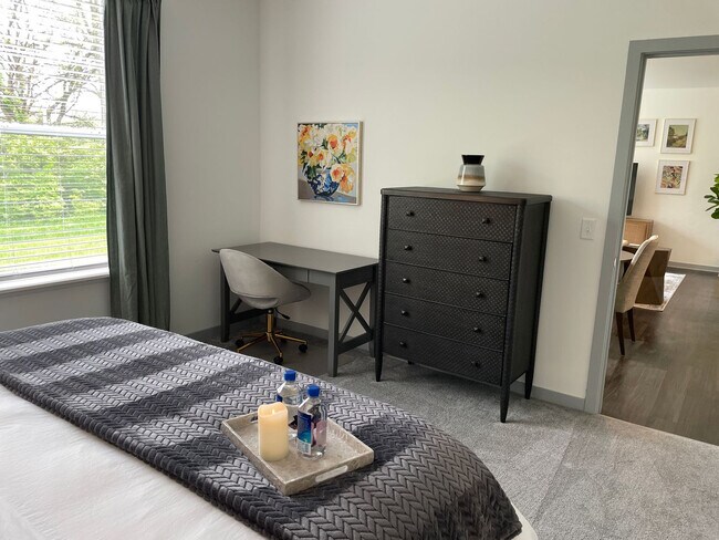 Building Photo - 5102 Aldersgate Dr