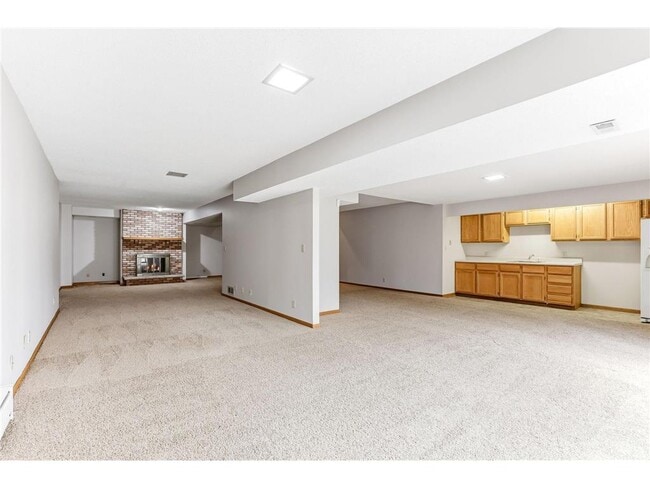 Building Photo - 5880 Christmas Lake Rd