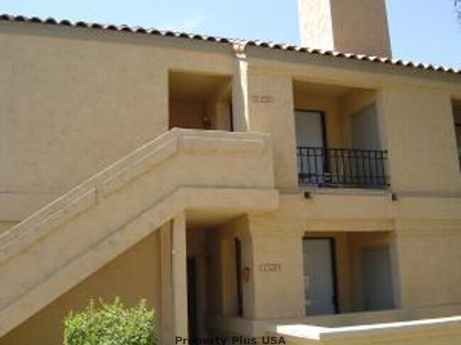Building Photo - "Experience Tranquil Living: Beautiful 2-Bed, 2-Bath Condo with amazing amenities in Scottsdale!"