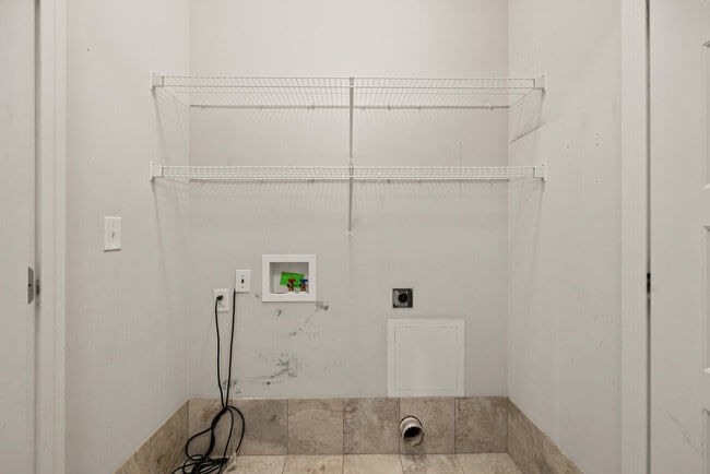 Building Photo - 916 Star of Danube Way