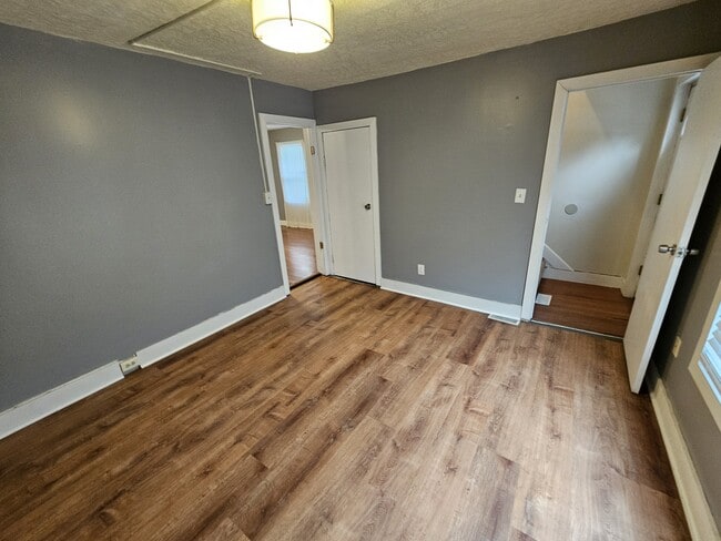 Building Photo - 2481 Professor St