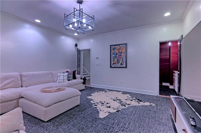 Building Photo - 5569 Julian Pl