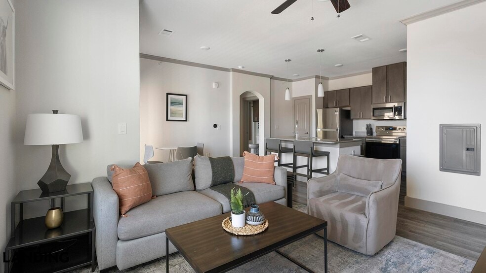 Building Photo - 12500 Shadowglen Trce