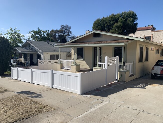 Primary Photo - 2420 Madison Ave