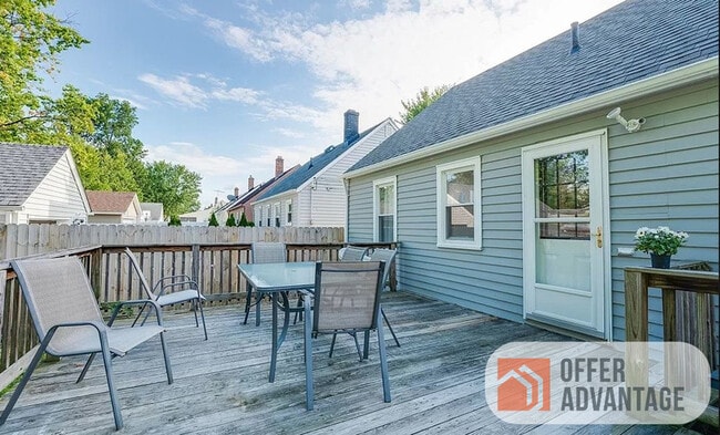 Building Photo - 1641 Douglas Rd