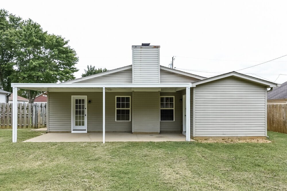 Building Photo - 3932 Rock Creek Dr