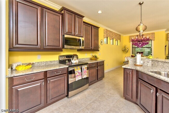 Building Photo - 7815 Bucks Run Dr