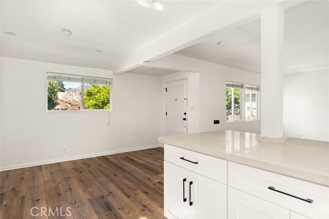 Building Photo - 5840 Allott Ave