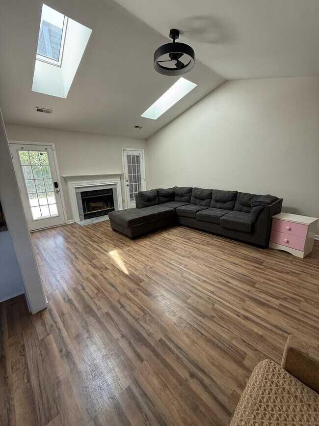 Building Photo - 3216 Timberwolf Ave