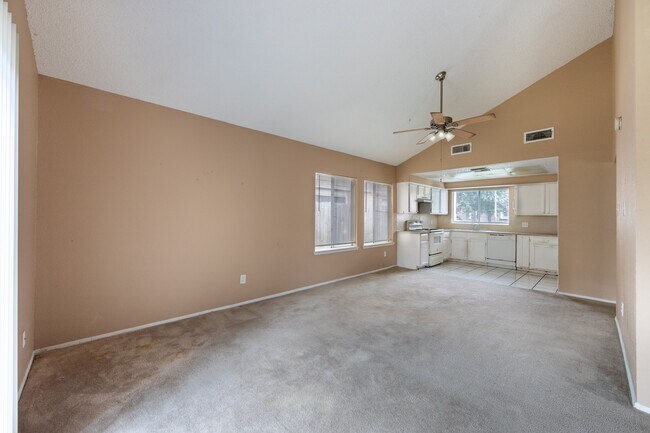 Building Photo - 16830 Spruce Run Dr