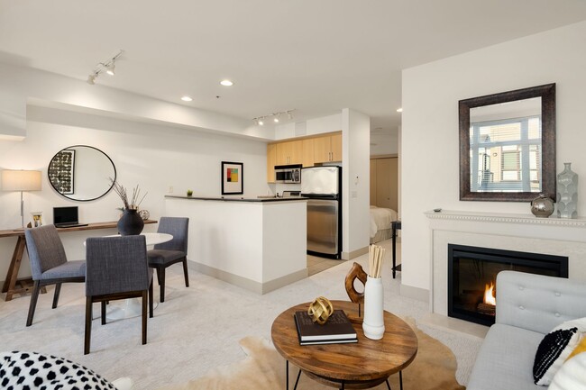 Building Photo - Beautiful Studio Condo by Gasworks Park