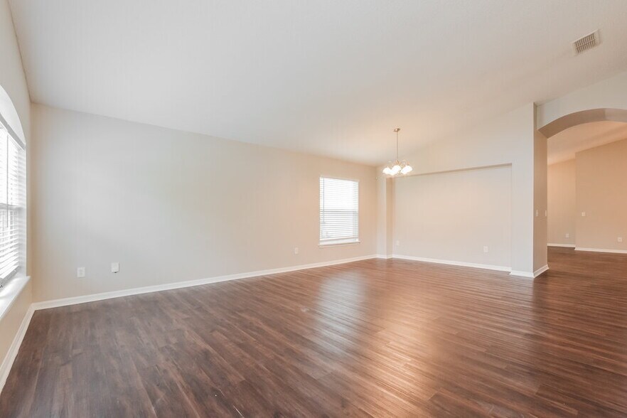 Building Photo - 287 Brightview Dr
