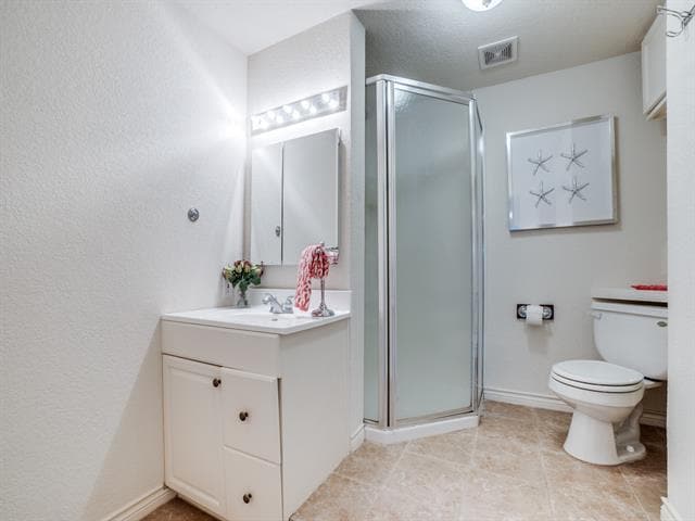 Building Photo - 6106 Meadow Crest Dr