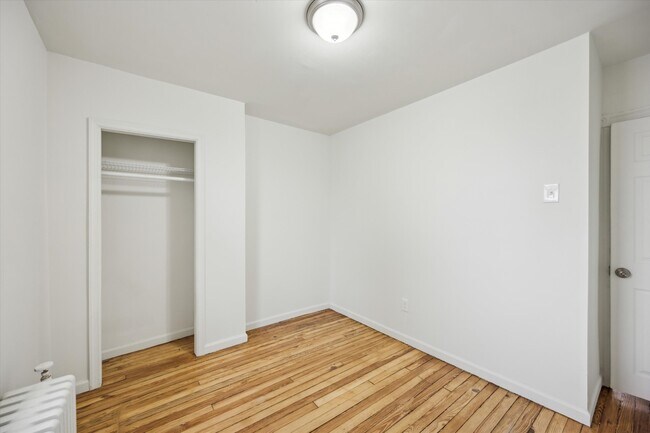 Building Photo - 3833 Pennsgrove St