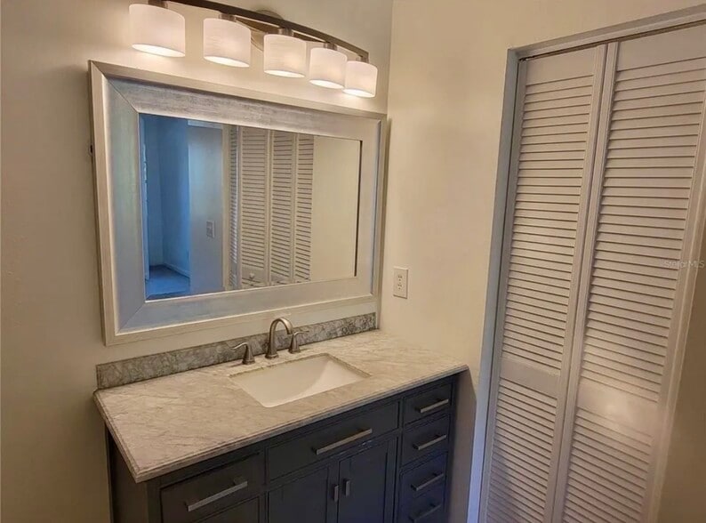 Building Photo - 476 Santa Cruz Plz NE