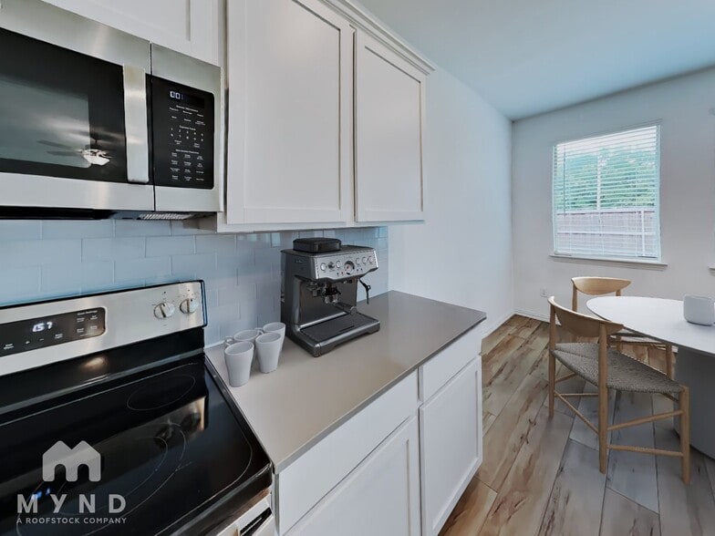 Building Photo - 4900 Parrington Dr