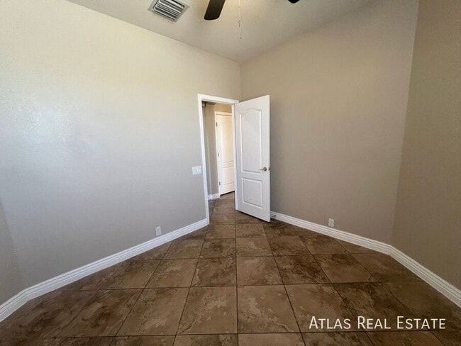 Building Photo - 9991 N High Meadow Trail