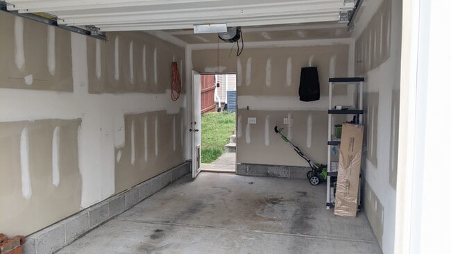 Building Photo - 3948 Hoggett Ford Rd