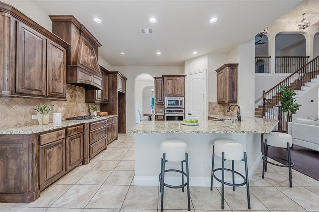 Building Photo - 6913 Chisholm Trail