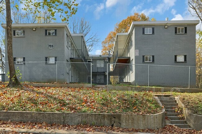 Primary Photo - 799 Mississippi Blvd