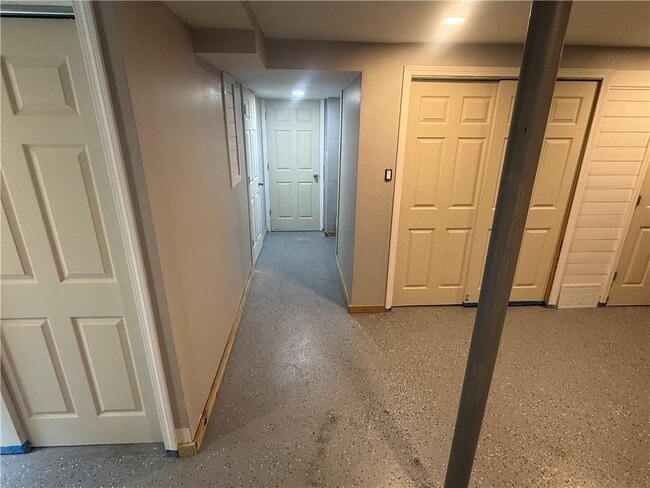 Building Photo - 59 Wightman St