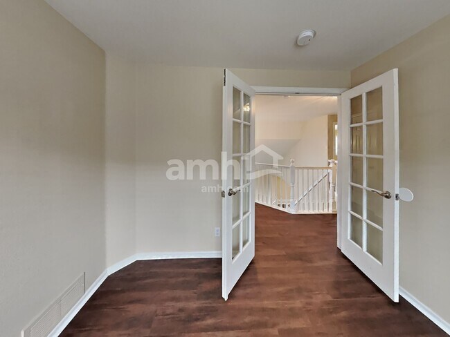 Building Photo - 651 Branding Iron Ln